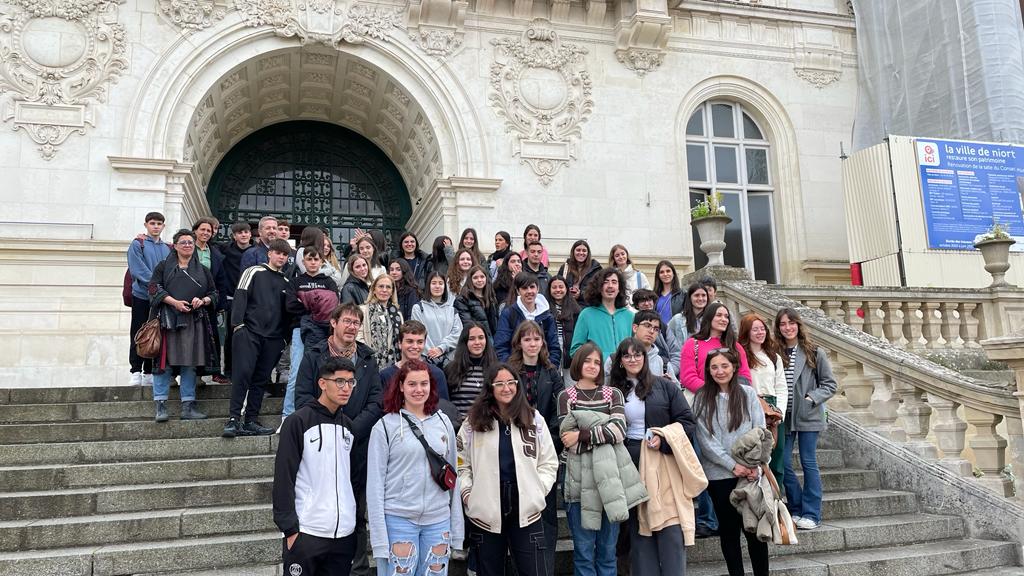 Después de tres años de pandemia vuelve el intercambio de jóvenes con la ciudad francesa de Niort