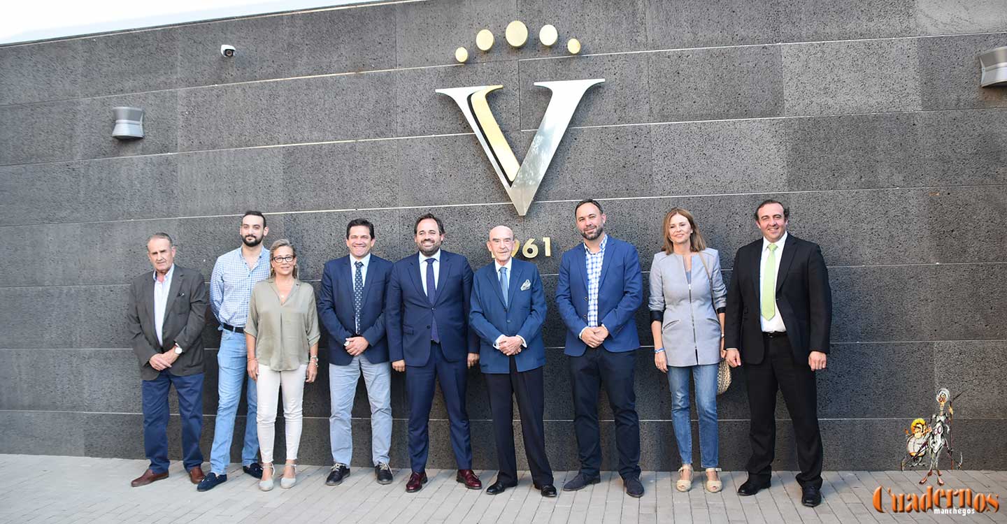 Paco Núñez valora el esfuerzo y el trabajo que realiza la Cooperativa Virgen de las Viñas Bodega y Almazara ya que son bandera de Castilla-La Mancha