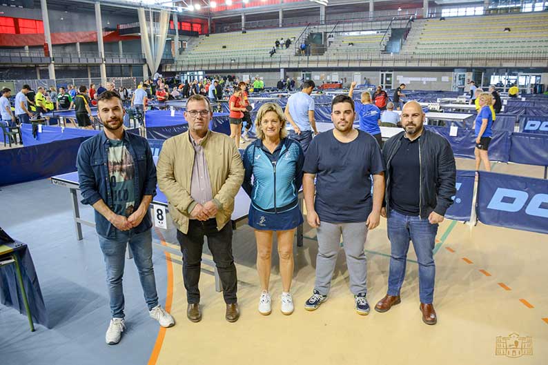 El pabellón de la Ciudad Deportiva de Tomelloso acoge el Campeonato de España de Jugadores Veteranos de Tenis de Mesa