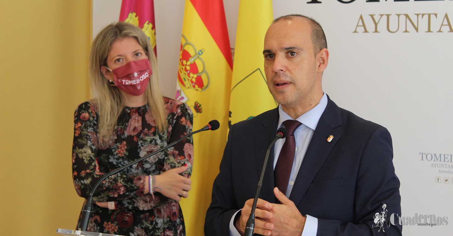 El Presidente de las Cortes de Castilla-La Mancha, Pablo Bellido, visita por primera vez Tomelloso en la inauguración de una exposición sobre el 40 Aniversario del Estatuto de Autonomía de Castilla-La Mancha