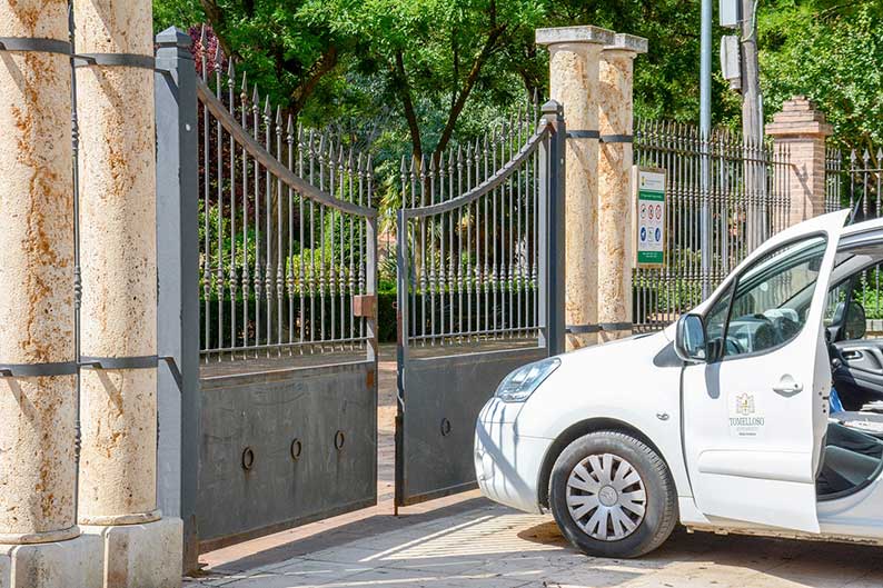 Los parques y la Ciudad Deportiva de Tomelloso permanecerán cerrados hoy ante la alerta por fuertes vientos