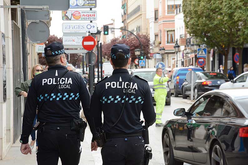 La Policía Local de Tomelloso y la Guardia Civil detienen a un individuo por atentado, resistencia y desobediencia.