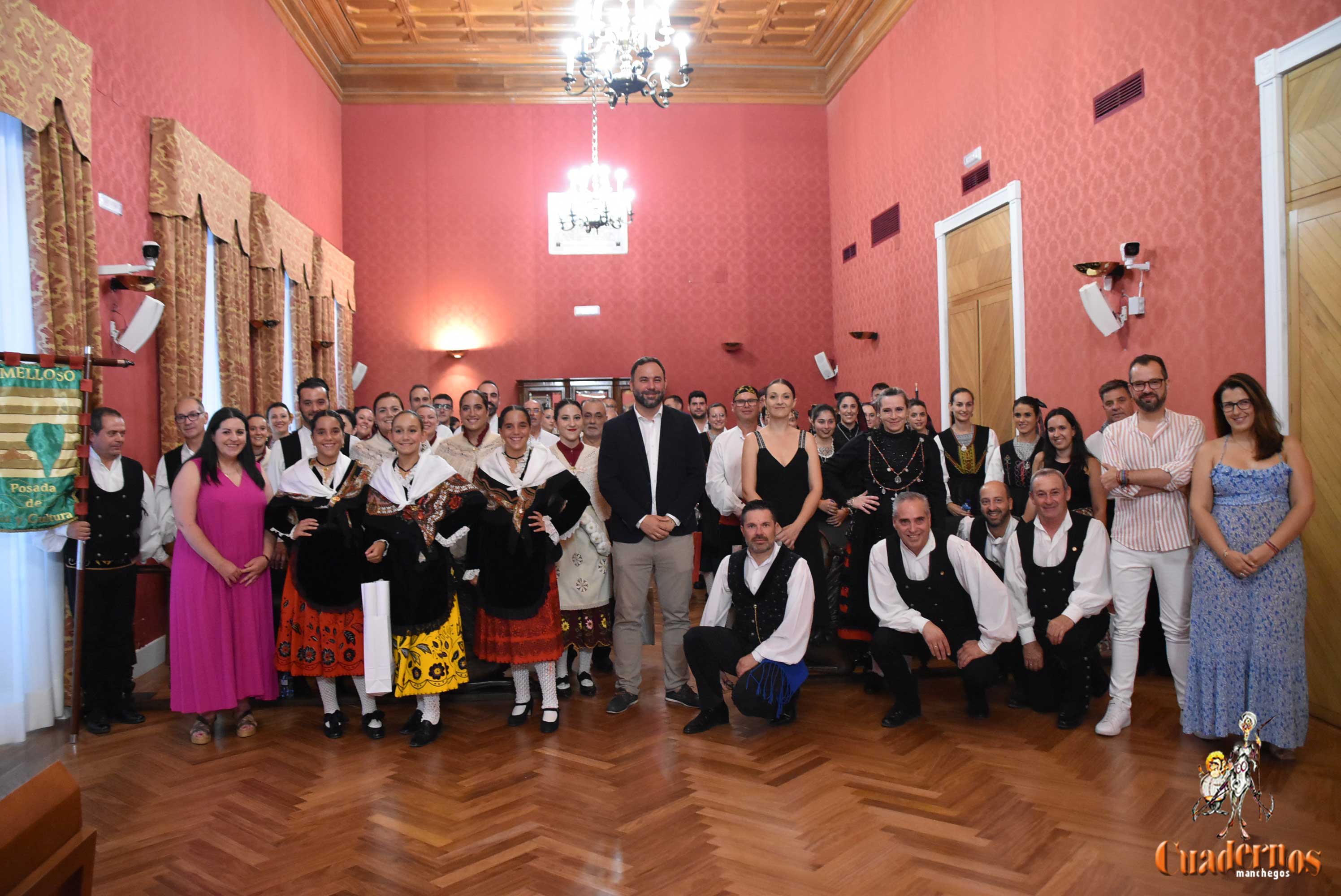 Javier Navarro da la bienvenida a los grupos participantes en el XLII Festival de Folclore “Ciudad de Tomelloso” 