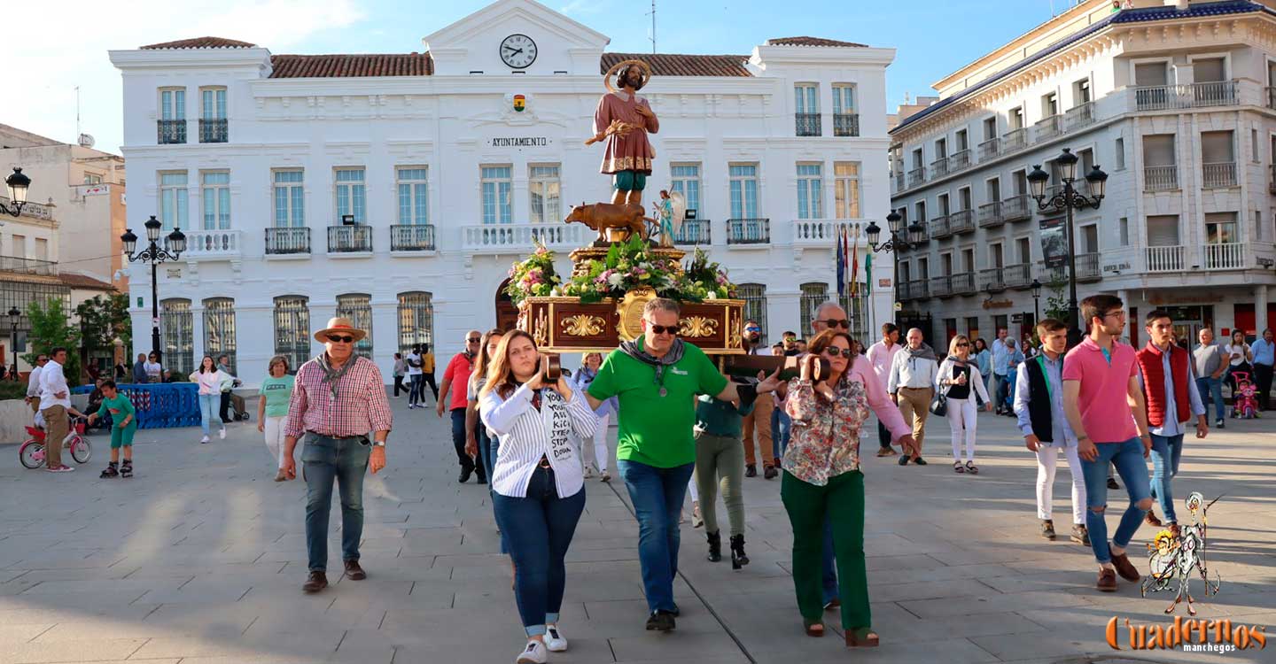 San Isidro, patrón de los agricultores, ya está en la Iglesia de la Asunción