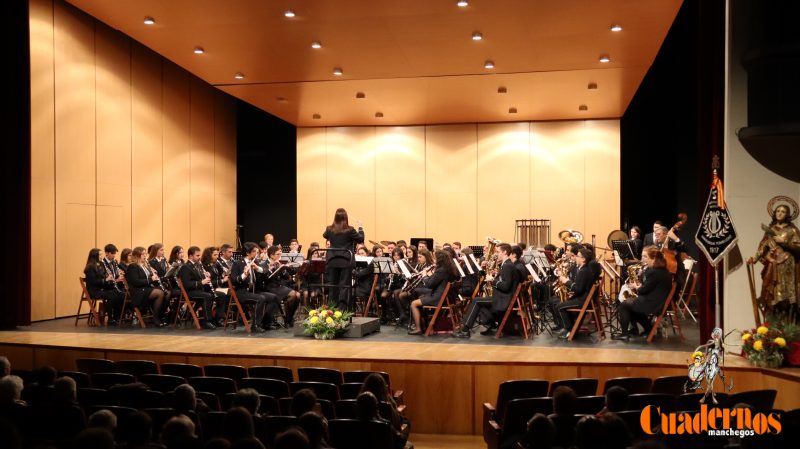 La Banda de la A.M. Santa Cecilia ofreció un magnífico concierto con una brillante selección musical para honrar a su patrona