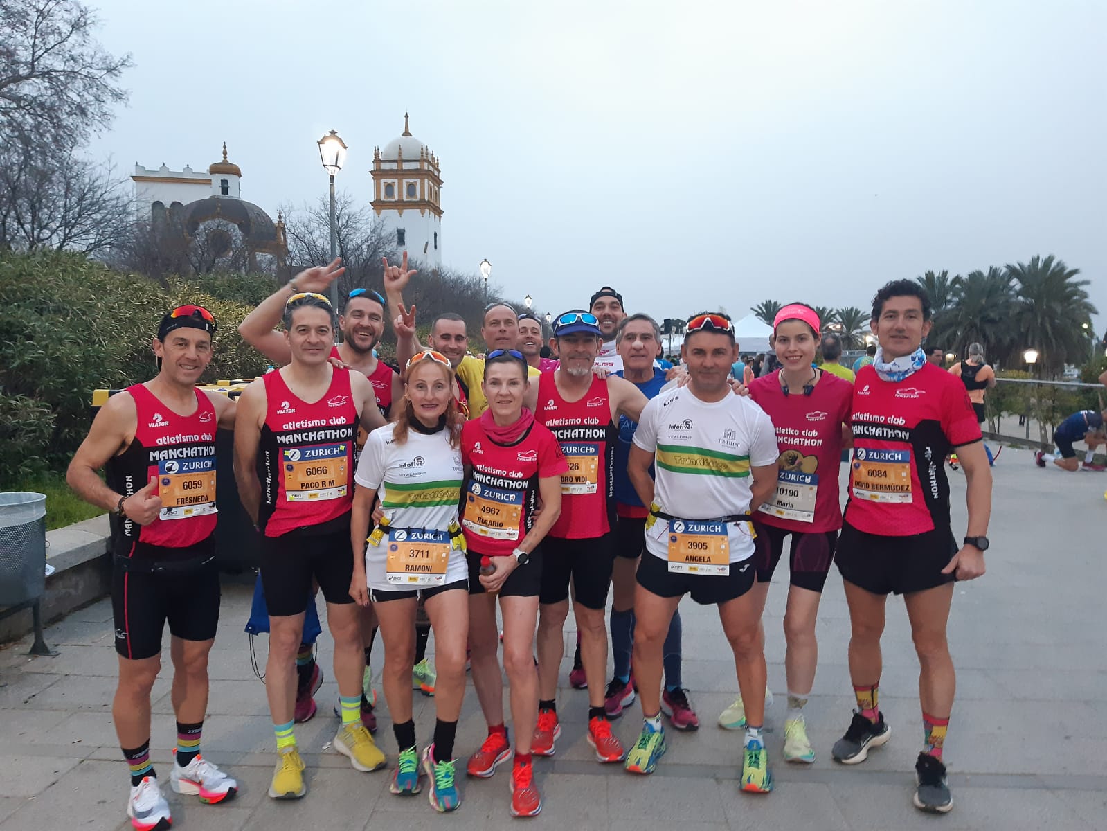 Nuevo éxito de los Atletas del Manchathon en la Marathon de Sevilla 2023

