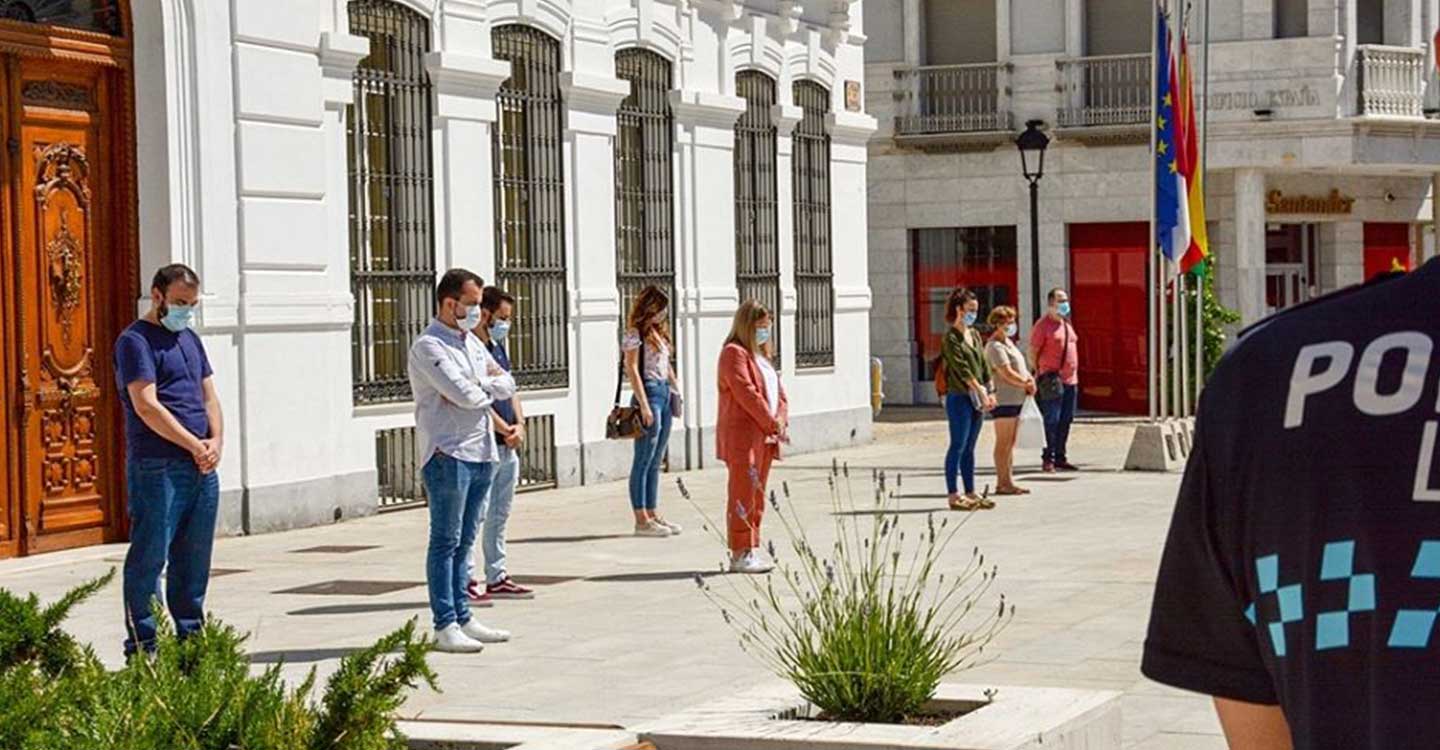 Tomelloso despide el último día de luto con un sentido minuto de silencio
