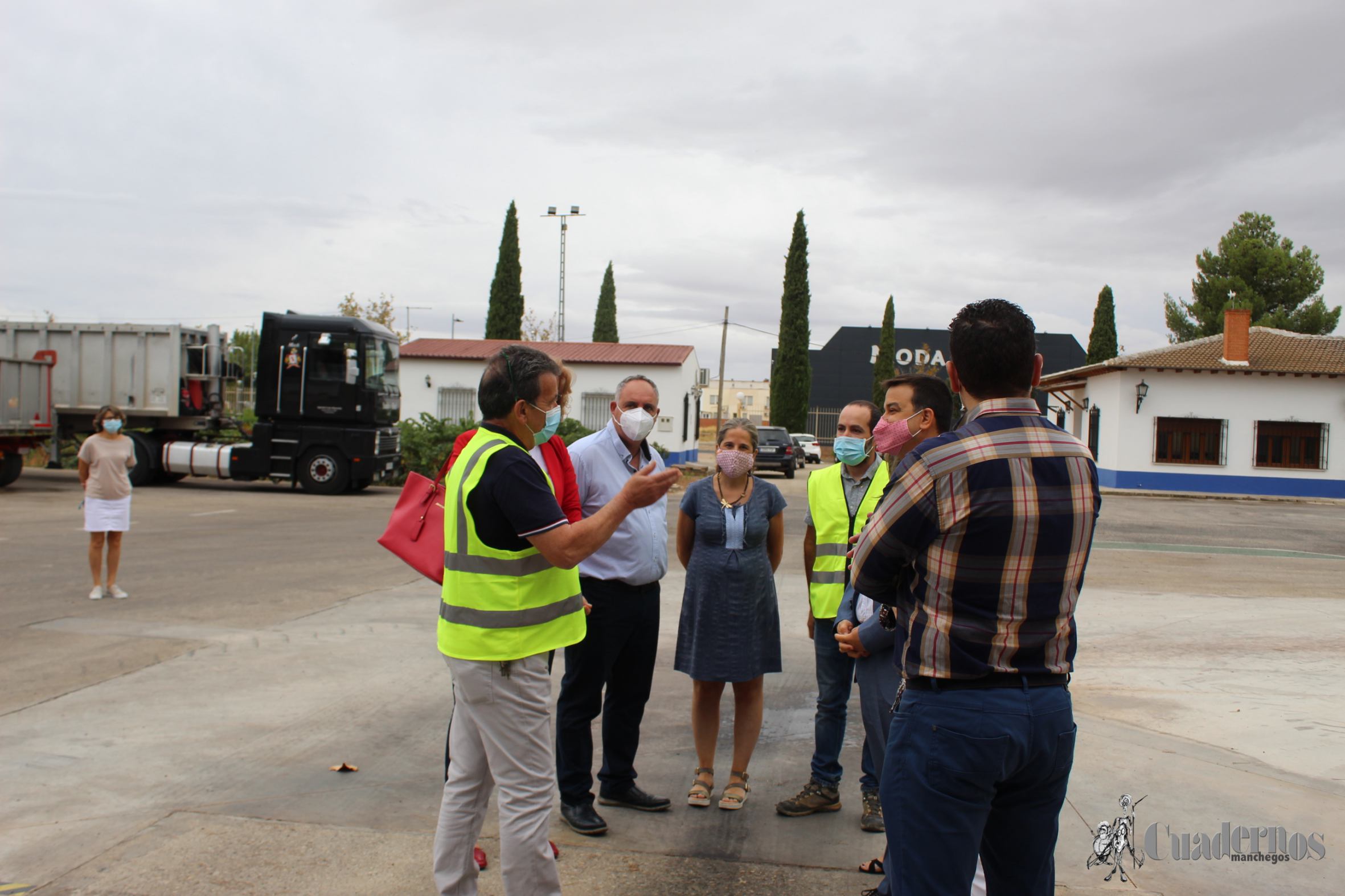 Martínez Arroyo visita Vinícola de Tomelloso