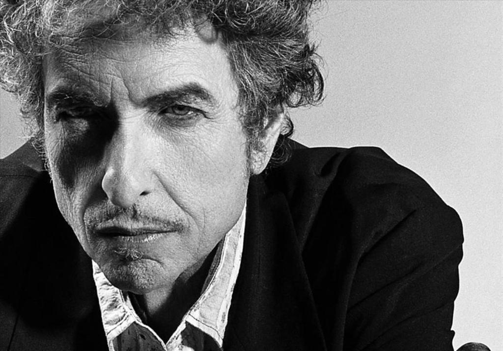Bob Dylan presenta en la Alhambra ‘Rough and Rowdy Ways Tour’ en un recital para la historia