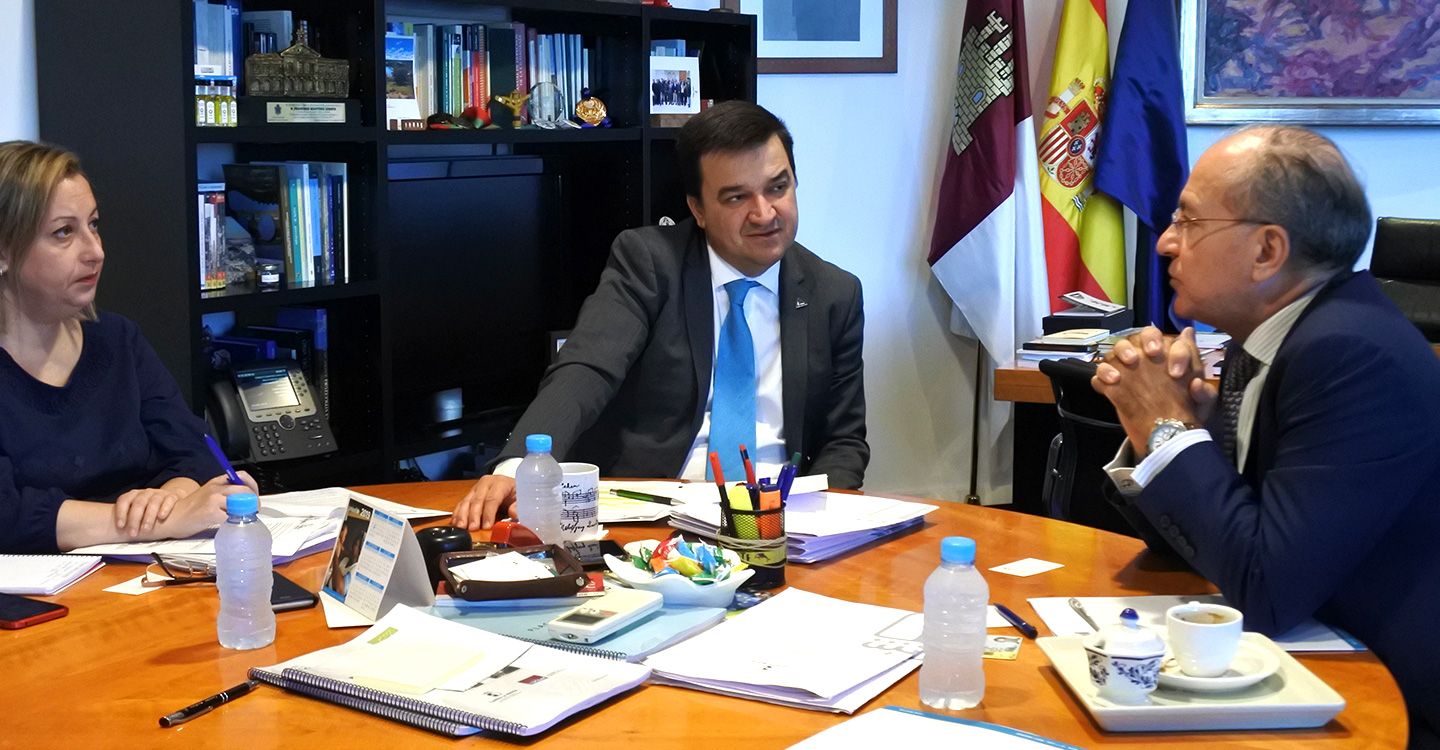 El Gobierno regional analiza la situación del sector ganadero en Castilla-La Mancha