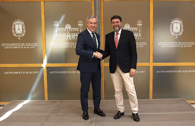 Eurocaja Rural transmite al Ayuntamiento de Alicante su complicidad y vocación de servicio con el desarrollo económico y social de la ciudad