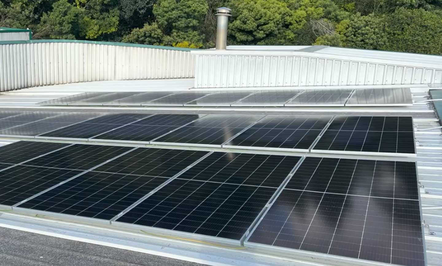 “Fonestar más sostenible que nunca, instala paneles fotovoltaicos en la central de Cantabria”