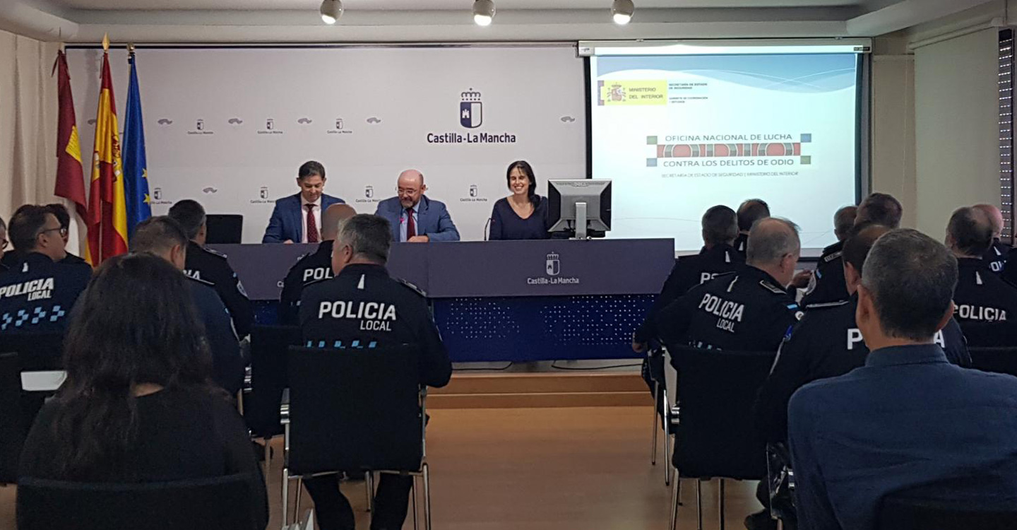 El Gobierno regional convocará próximamente un proceso selectivo para cubrir hasta 35 plazas de policía local para 16 ayuntamientos