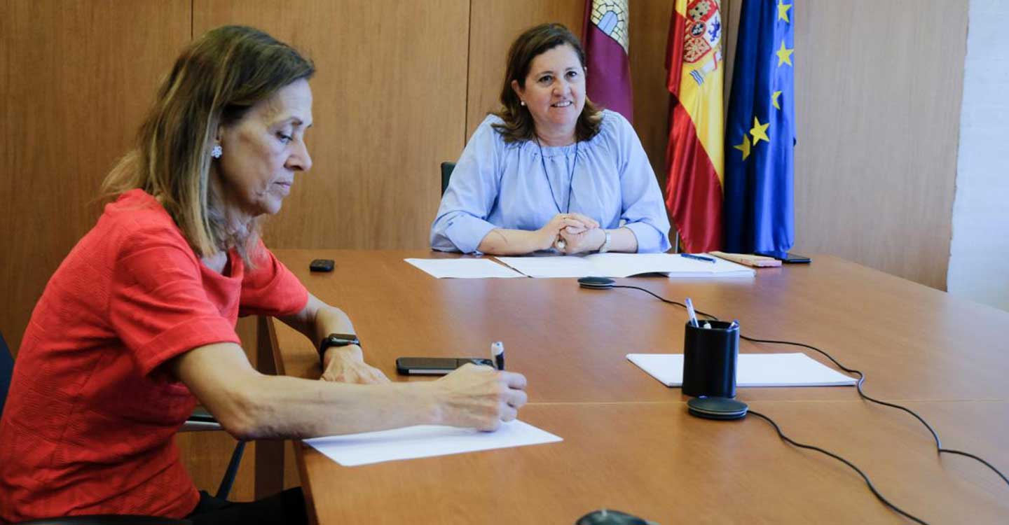 El Gobierno regional estudia prorrogar para el próximo curso los contratos actuales del transporte escolar