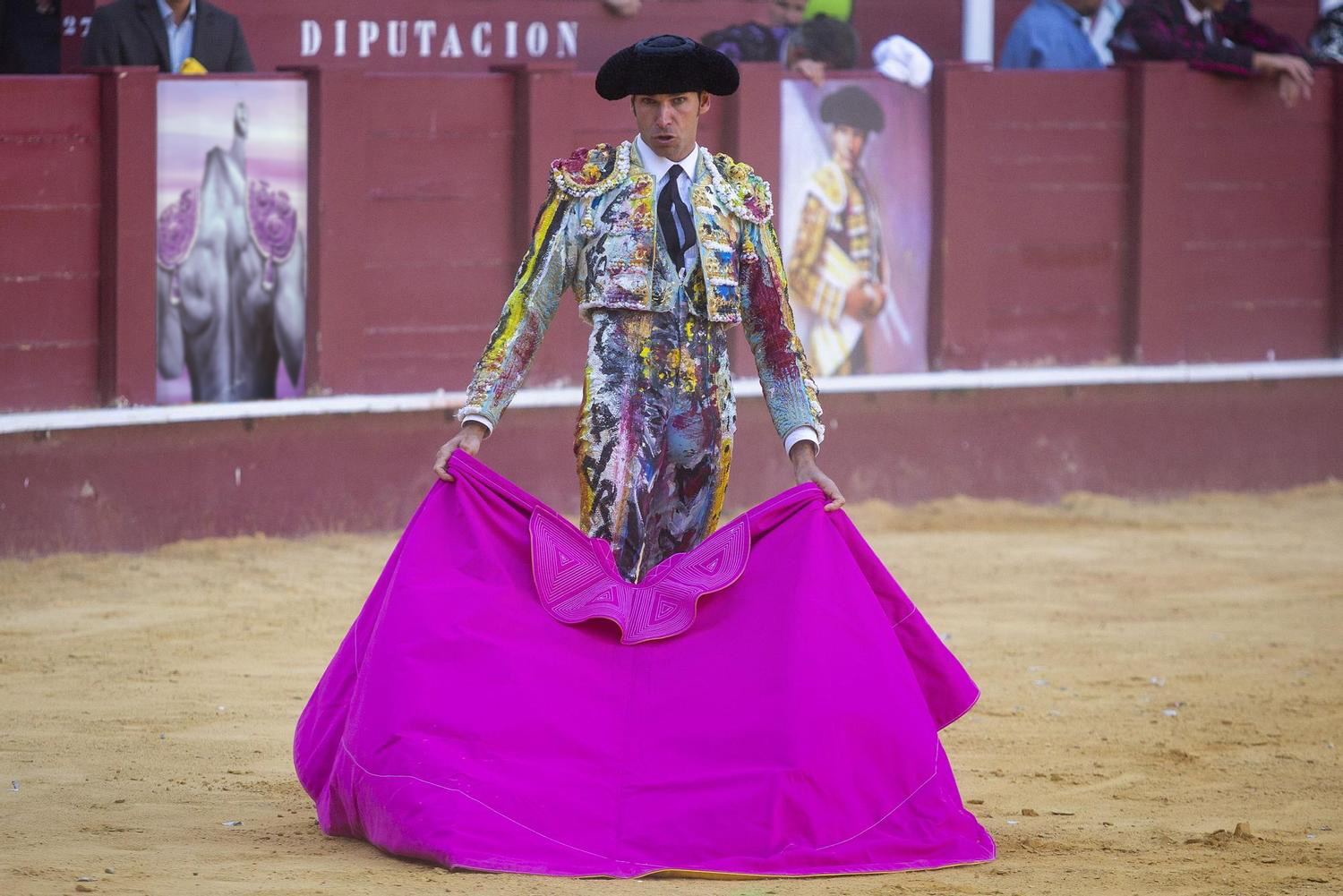 El ciudadrealeño Jesús Calzada uno de los pintores de la Corrida Picassiana de Málaga.