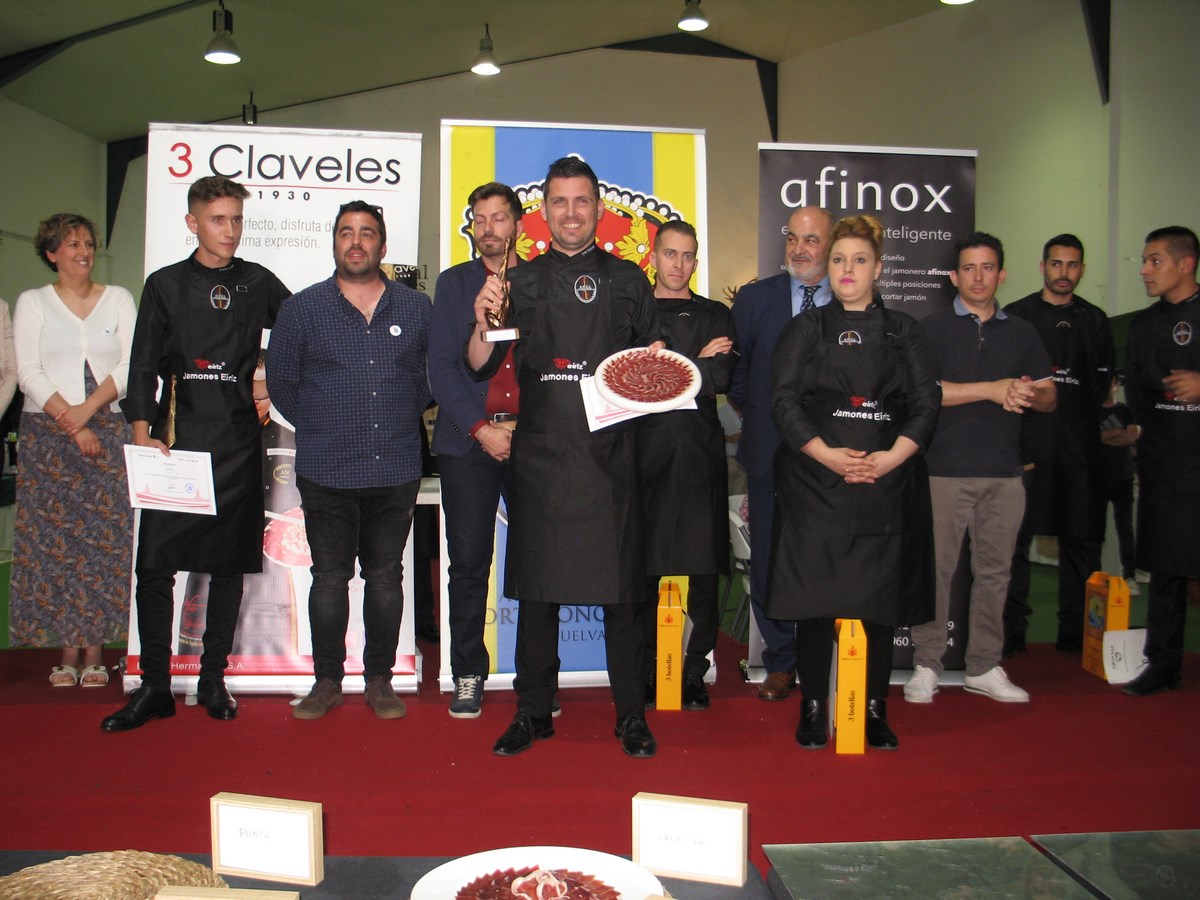 El onubense José Sabiote, de Paterna del Campo, mejor cortador de jamón ibérico en el concurso de Corteconcepción