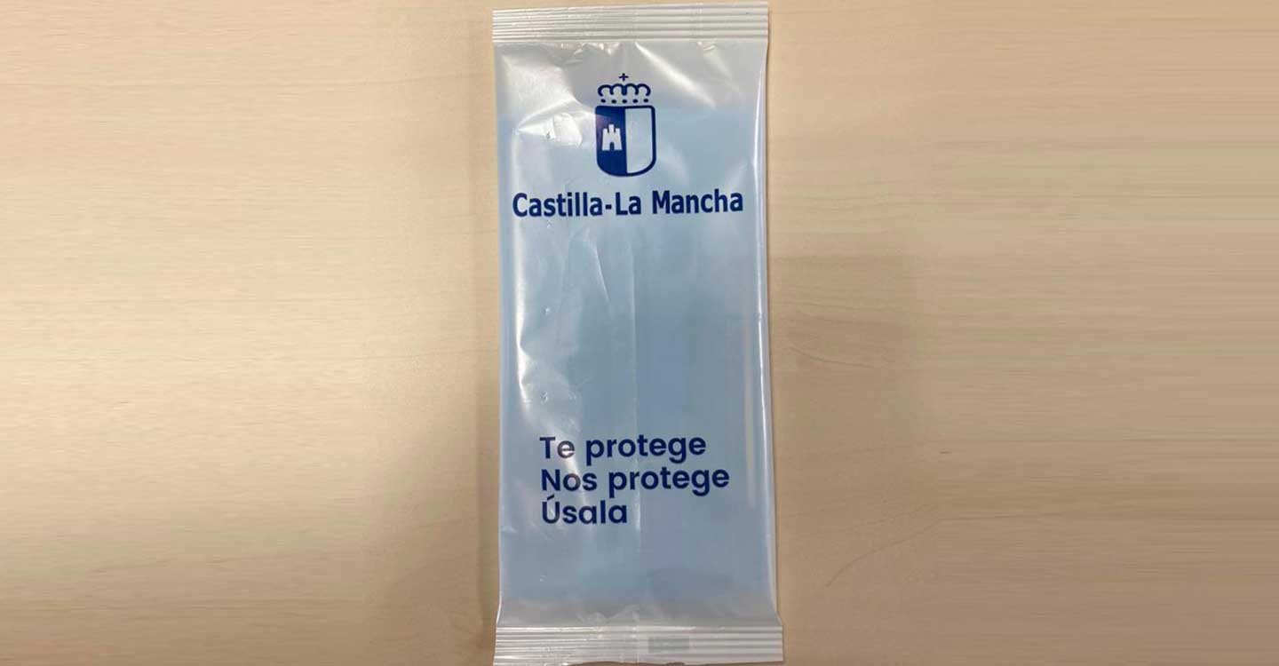 Más de la mitad de los ciudadanos que han recogido su pack de mascarillas en las farmacias de Castilla-La Mancha se han beneficiado de la gratuidad de este recurso de protección frente al COVID