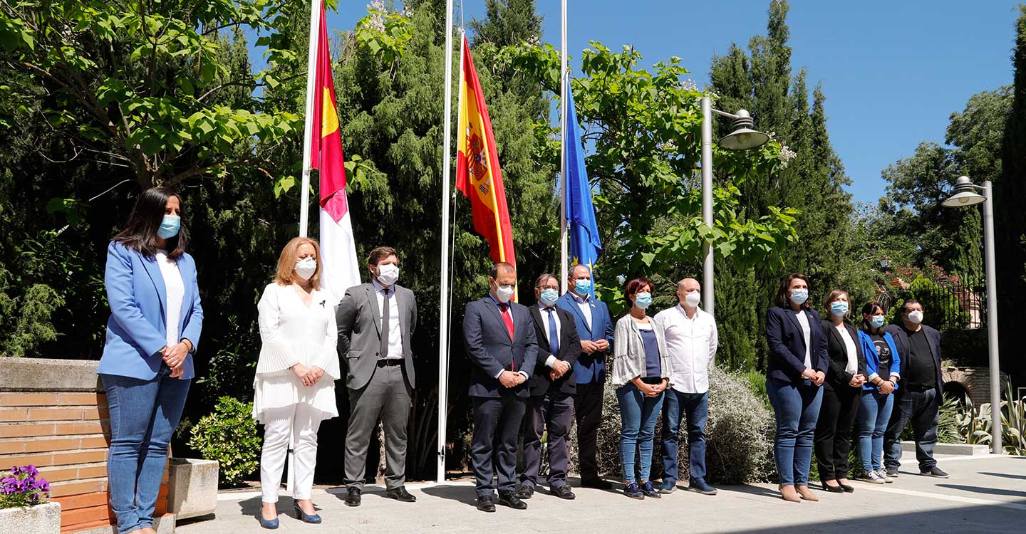 Las Cortes regionales guardan un minuto de silencio en memoria de las víctimas del coronavirus