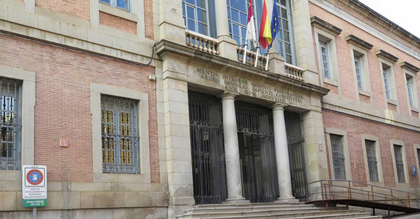 La modificación de la Ley de Colegios Profesionales que refuerza la transparencia y la modernización de estas entidades será publicada hoy en el DOCM