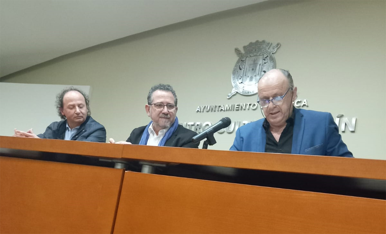 El poemario de Luis Díaz-Cacho “Vivir cada día”, ha sido presentado en Lorca y Moratalla  
