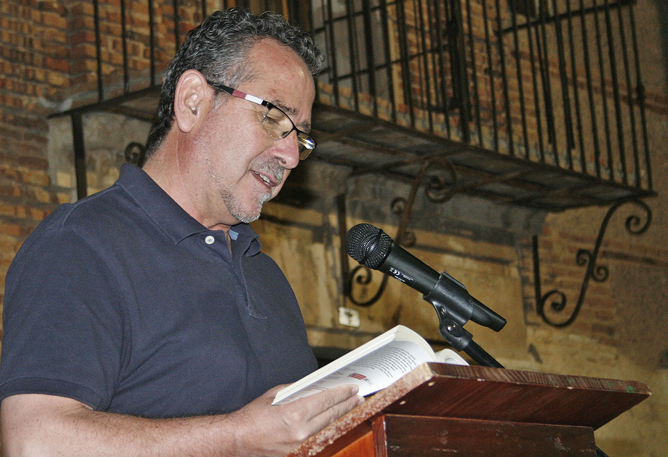 Lorca acoge, el 25 de noviembre, la presentación de ‘Vivir cada día’ de Luis Díaz-Cacho, de la mano de los Amigos de la Cultura