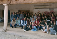 Jóvenes alumnos de la UCLM desmitifican los tópicos del vino con el curso de verano en DO La Mancha