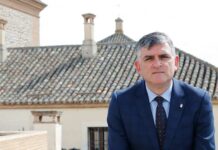 Al lado de las personas enfermas y sus familias