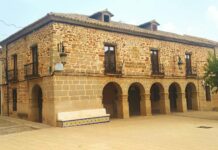 La Biblioteca Municipal de Torre de Juan Abad se merece mucho más que ubicarla en un almacén de muebles