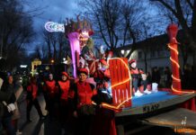 Tomelloso vive con entusiasmo y mucha emoción la llegada de SSMM de Oriente en una gran cabalgata