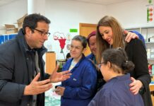 El director general de Discapacidad de Castilla-La Mancha visita el Centro Ocupacional de Villacañas