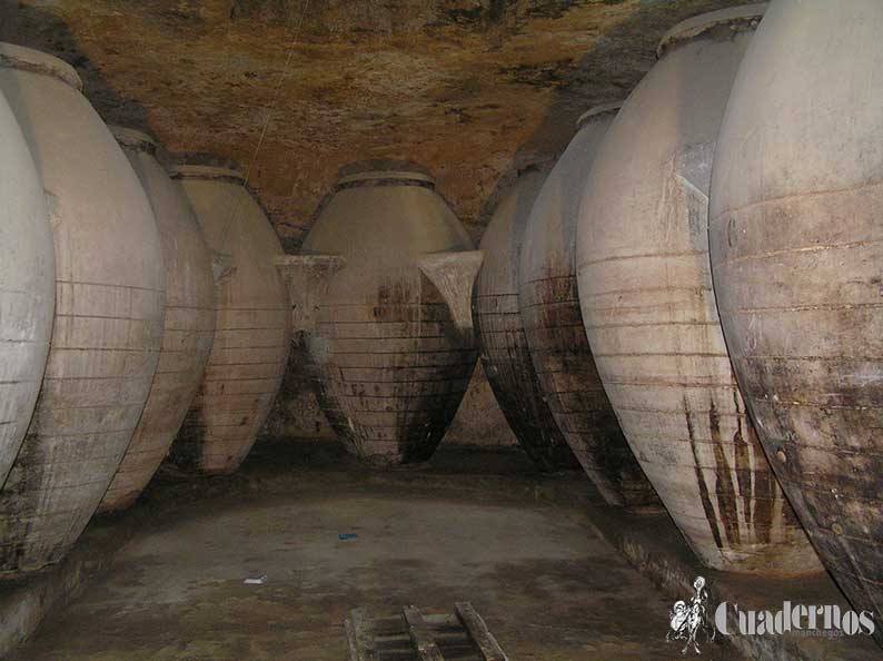 Cuevas domésticas de Tomelloso (XXIII): Himno, poesía y canción