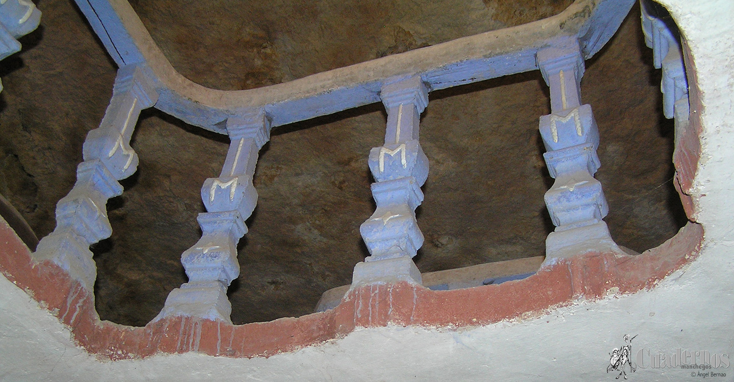 Cuevas Domésticas de Tomelloso (XVI): Decoración: Balaustradas y detalles de los balaústres