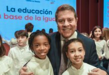 Dialogar para construir. Dialogar para educar. Educar para construir