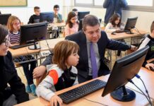 Enseñar a descubrir los hechos