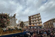 Las Paces de Villarta de San Juan iluminan el cielo con más de cinco horas de pólvora y tradición