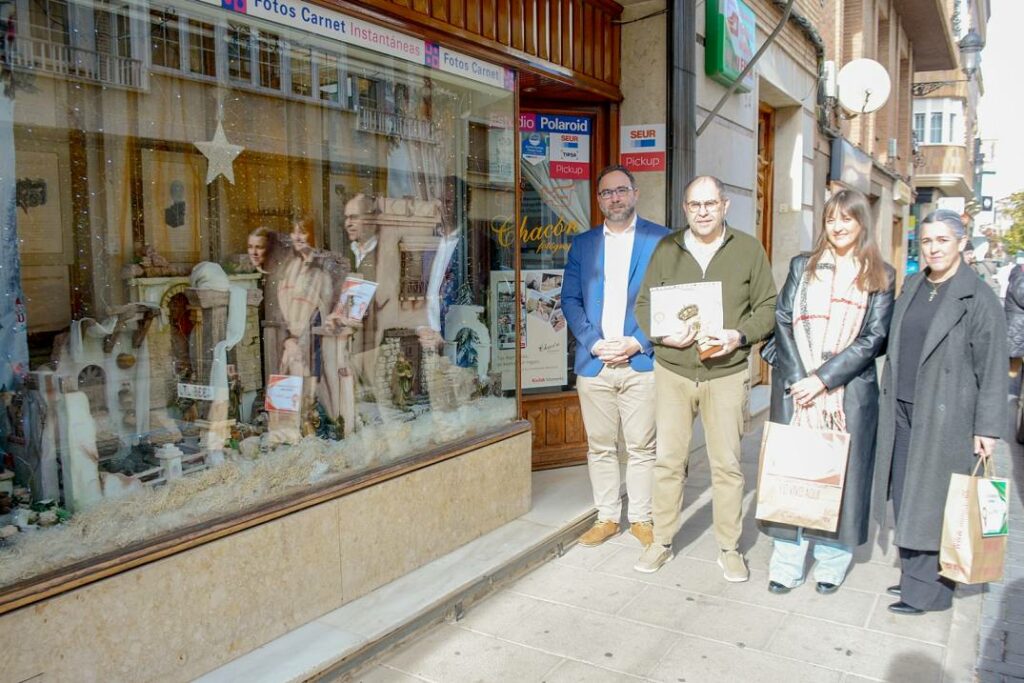 Entregados los premios del concurso de Escaparates Navideños de Tomelloso 1 Entregados los premios del concurso de Escaparates Navideños de Tomelloso