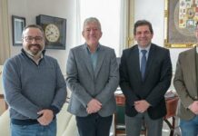 Valverde se reúne con una representación de la Asociación Provincial de Empresarios de Siderometalurgia de Ciudad Real (APES) para abordar posibles líneas de colaboración con la Diputación