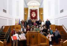 El Parlamento Regional retoma con éxito el programa ‘Cortes Abiertas’ en su sede del Convento de San Gil con la primera visita guiada de 2025.