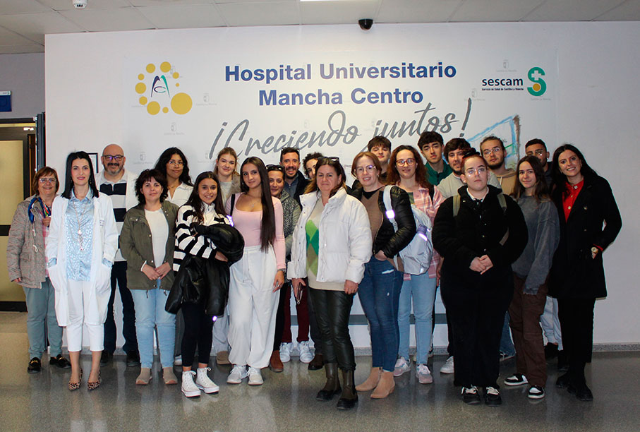 Una veintena de alumnos de FP Dual de Gestión Administrativa realizarán sus prácticas en la Gerencia de Alcázar de San Juan