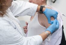 Castilla-La Mancha pone en marcha el nuevo calendario vacunal a lo largo de toda la vida