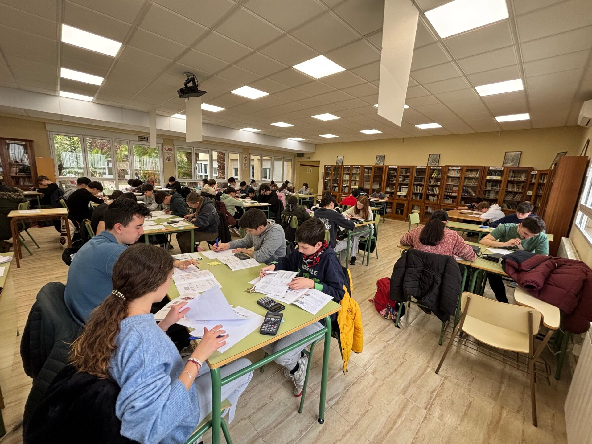 Alumnado del IES Fco García Pavón participaron en un gran reto como es el Concurso Internacional 