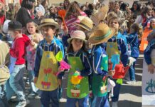 El desfile escolar de carnaval da el pistoletazo de salida al Carnaval de Villacañas