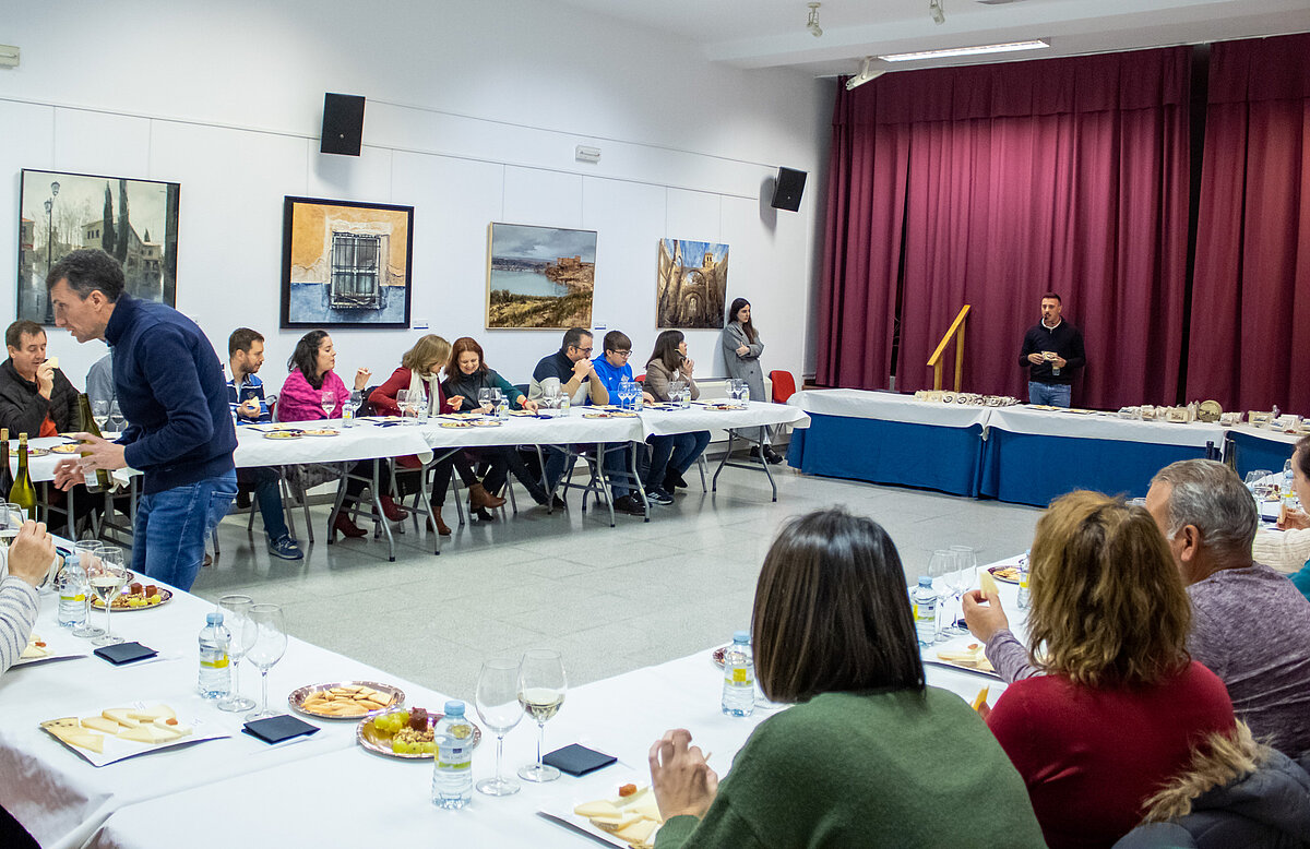 Éxito rotundo en la Cata Familiar “Con Q de Queso” celebrada en Argamasilla de Alba