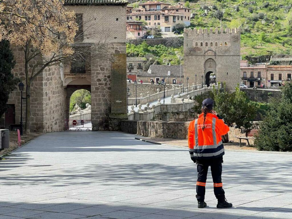 cerrados accesos peatonales puentes toledo 2