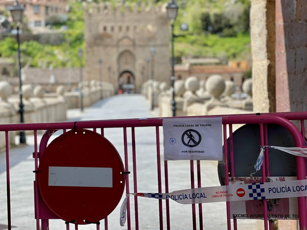 cerrados accesos peatonales puentes toledo 3