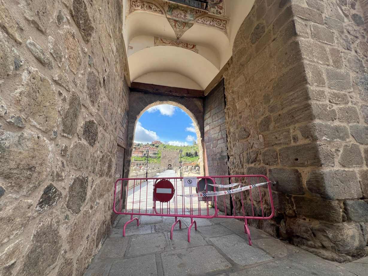 Cerrados en Toledo los accesos peatonales a los puentes de Alcántara y San Martín como medida de precaución