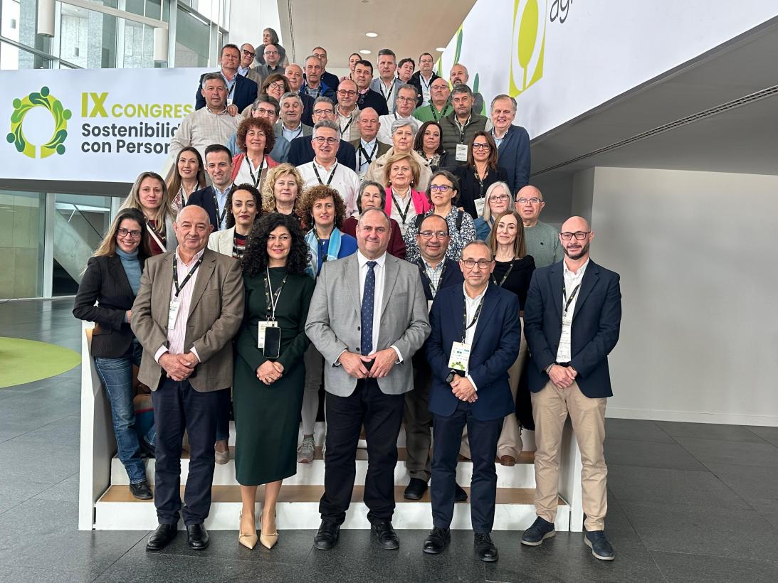 La Junta destaca que las cooperativas agroalimentarias son fundamentales para hacer frente a los desafíos del sector