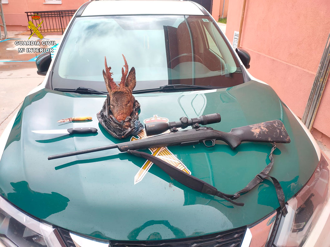 Detenidas dos personas por caza furtiva