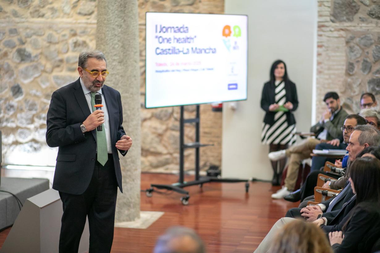 Castilla-La Mancha integrará el enfoque One Health en su próximo Plan de Salud H3.0