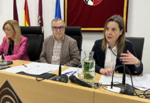 La UCLM celebra en Albacete una mesa redonda en la que se analiza la igualdad de género en la industria de la moda